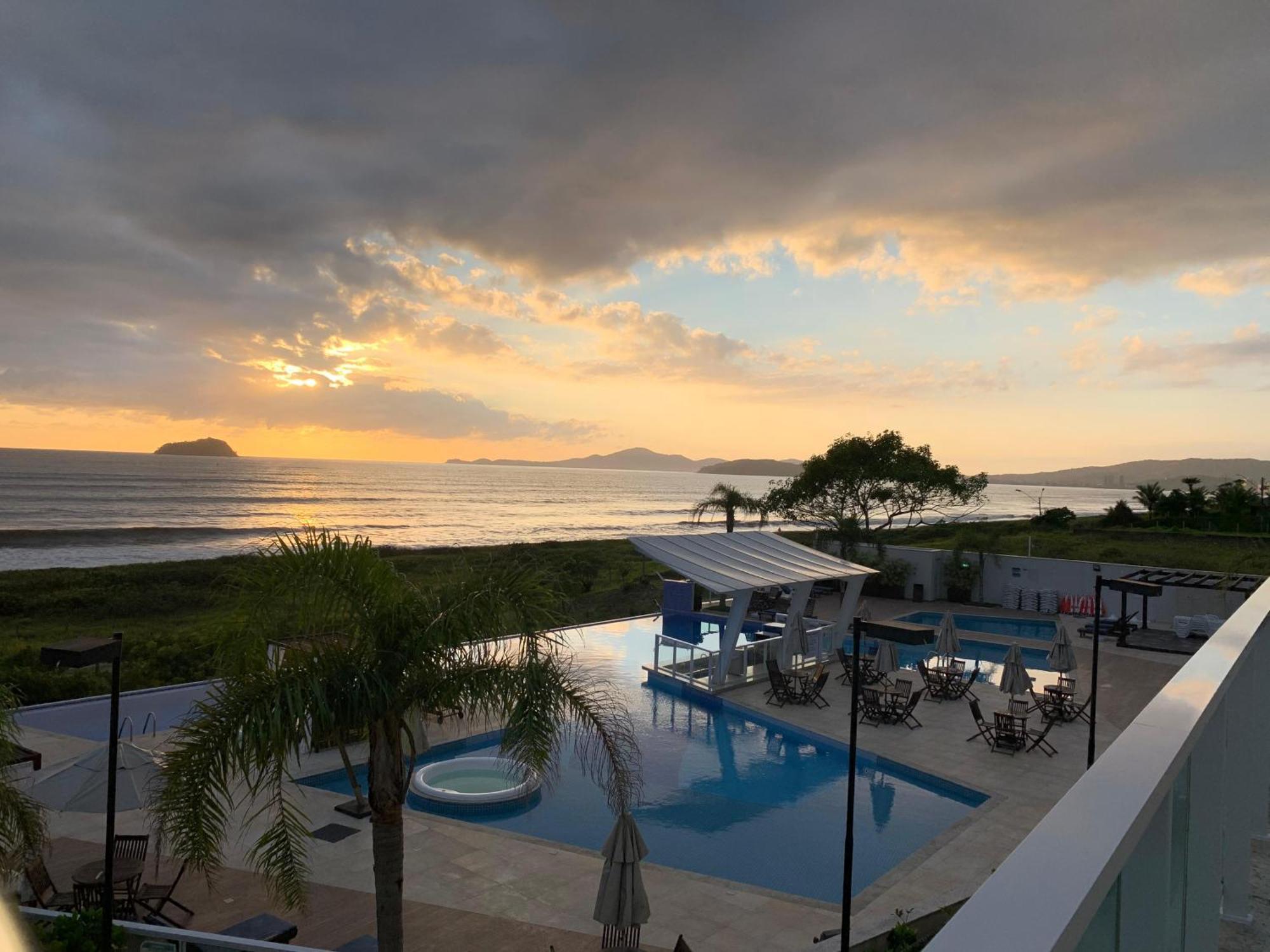 Bali Beach Home Club Rogga Beira Mar - Balneario Piçarras Extérieur photo